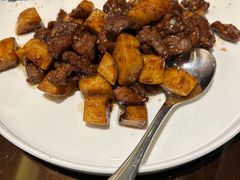 珍菌黑椒牛肉粒-大理实力希尔顿酒店•御玺中餐厅