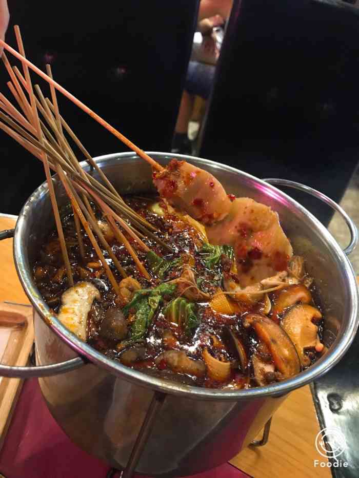 桥底串吧-"不得不说,比以前好吃,两个人吃了不少还喝.