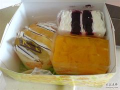 蓝莓苹果香桃蛋糕-皇后饼店(财富广场店)