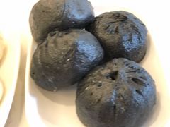 黑猪肉黑金包-李与白包子铺(桐梓林店)
