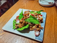 泰式柠檬香叶鸡-云海肴云南菜(正大广场店)