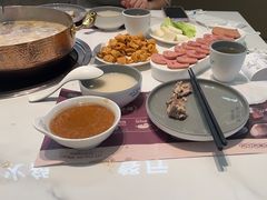 -洪氏嗨捞·广东猪肚鸡·椰子鸡火锅(西咸万象城店)