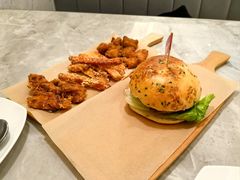 -必胜客(尹山湖歌林公园店)