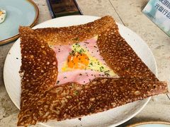 鸡蛋蘑菇熏肉荞麦可丽饼-RAC BAR(安福路店)