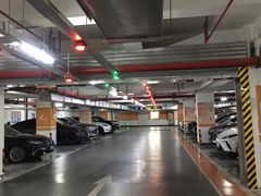 -龙湖虹桥天街-停车场