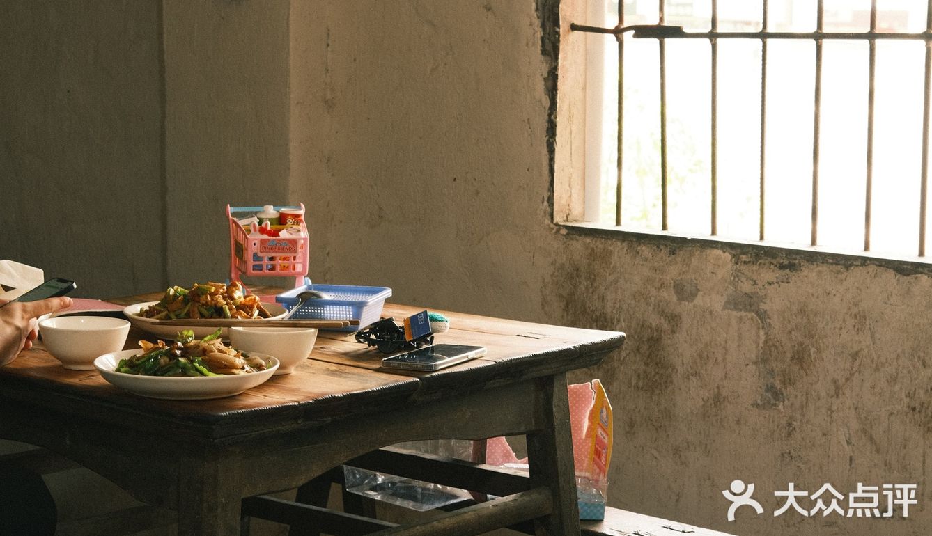 在成都双流有家最破的网红馆子