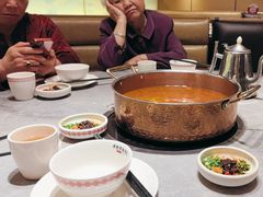 -野山舂·贵州现舂酸汤牛肉(民生路店)
