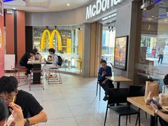 -麦当劳(中二横路店)