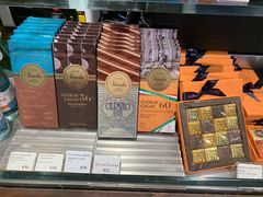 -VENCHI 闻绮(北京国贸商城店)