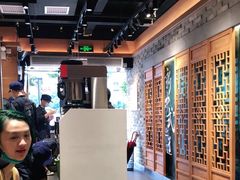 -茶颜悦色(嘉顿一楼吉时赏味游园会店)