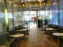 等候区-CGV影城(卓悦中心 IMAX激光店)