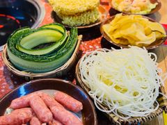 -赵美丽·重庆社区火锅·直营店(火车东站·中豪国际店)