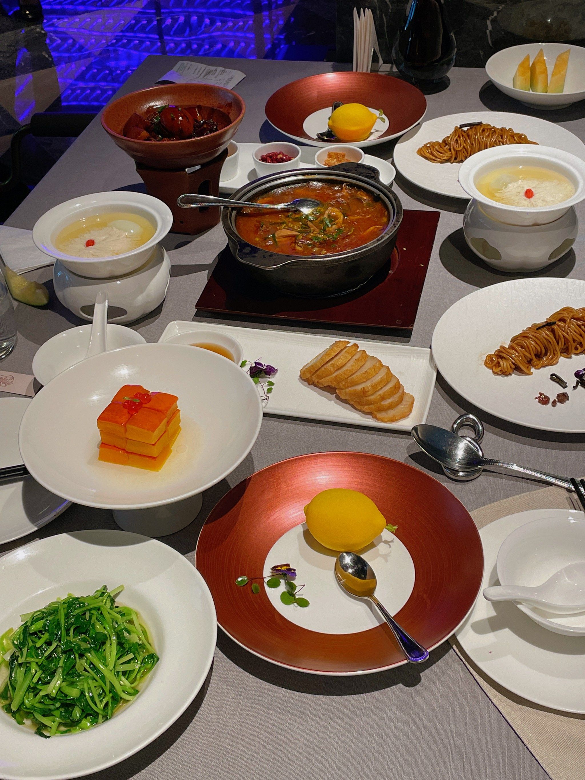 w下沉广场上海宴本帮菜天花板