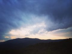 -鬼笑石后山停车场