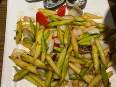 -黄泥岗·地道湖北菜(奥特莱斯店)