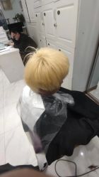 -镁连社·美联社