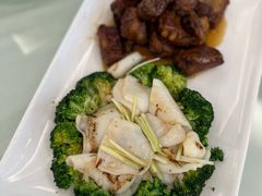西兰花炒鲜鱿鱼-希尔顿欢朋酒店·欢朋餐厅