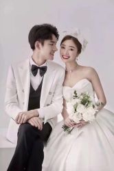 -蒙太奇婚纱摄影(万达店)