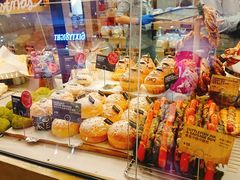 墨鱼汁肠仔面包-PAPER STONE BAKERY(天汇广场店)