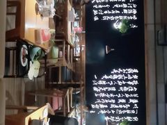 -洪氏嗨捞·广东猪肚鸡·椰子鸡火锅(西咸万象城店)