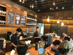 大堂-星巴克臻选(广州高德置地秋广场店)