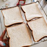 鸡蛋火腿番茄三明治—橙色的初夏早餐