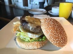 牛肉汉堡-大理实力希尔顿酒店•香全日制餐厅