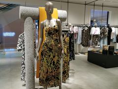 -URBAN REVIVO(欢乐海岸购物中心店)