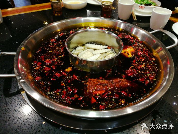 渝宗老灶火锅(汇锦城店)-鸳鸯锅-菜-鸳鸯锅图片-成都美食-大众点评网