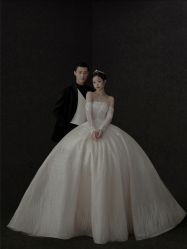 点击看大图 -至臻微拉婚纱摄影
