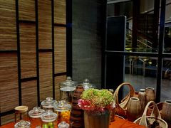 -齐河孔雀王温泉酒店·金孔雀自助百汇