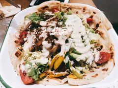 照烧鸡肉配牛油果拉法沙拉-HELLO 27 意面·沙拉·帕尼尼