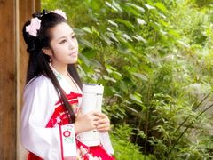 襦裙-九月鹰飞汉服摄影工作室