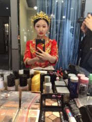 -艾米丽婚纱礼服