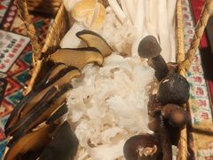 -火塘云南烧烤大排档