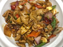 手工肥肠煲-巧凤私房菜