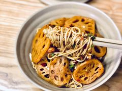 -万方圆拌粉瓦罐汤(九江湖滨店)