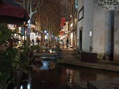-吴山路夜市