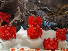 -雍容荟帝王蟹活龙虾展台自助(IFS黑金店)