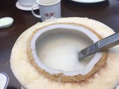 椰青西米露-味友味港印记(厦门集美银泰百货店)