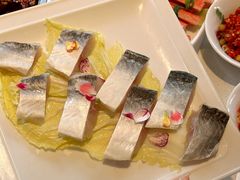 -茅草房·河畔园林火锅