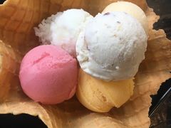 -莓园冰淇淋店