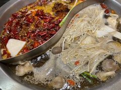 -沸炉重庆老火锅(军事博物馆店)