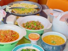 -阿瓦山寨·湘菜现炒·剁椒鱼头王(咸阳总店)