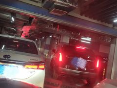 -爱琴海购物公园-地下停车场