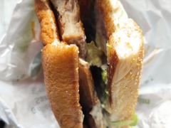 -麦当劳(上海虹桥站30B检票口楼上)