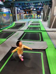 -反弹蹦床公园·亲子乐园·团建·派对(尚品奥莱店)