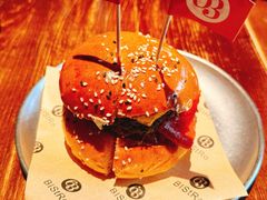 沙茶风味牛肉堡｜焦糖凤梨-Bistro 63 创意融合料理(广粤天地店)