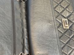 -爱革·洗衣改衣·洗鞋修鞋·洗包修包·奢侈品护理(宝地广场店)