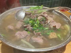-谢老五跷脚牛肉·非遗传承店
